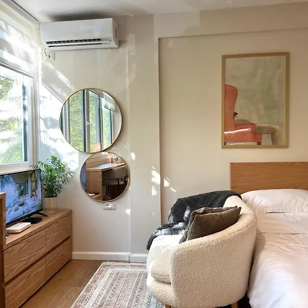 Апартаменты Cozy Near Center Тирана