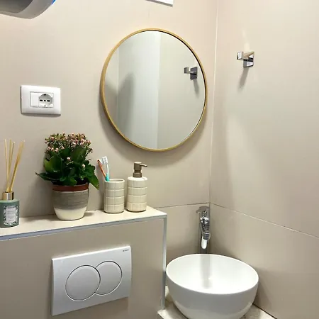 Cozy Near Center Daire *