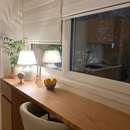 Cozy Near Center Apartment Tirana