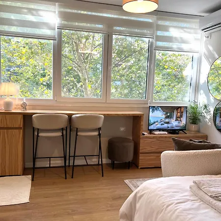 아파트 Cozy Near Center